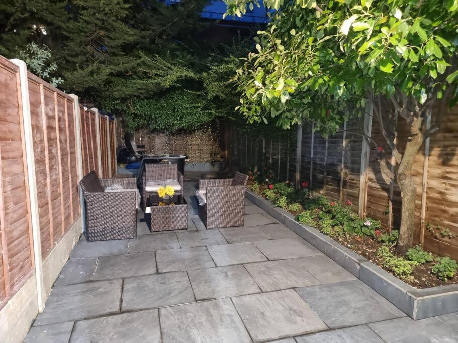 Holiday home Uniq 3 Bedroom House In Watford ,15min To London Euston , Close To Harry Potter *
